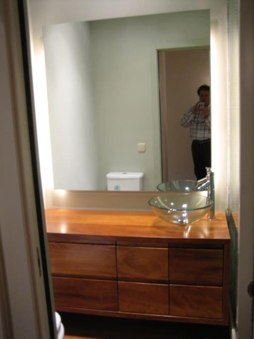A bathroom at Amplio apto en Prosperidad a 30 min Puerta del Sol