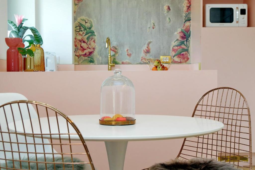Televízia a/alebo spoločenská miestnosť v ubytovaní YCH-Glamour flat