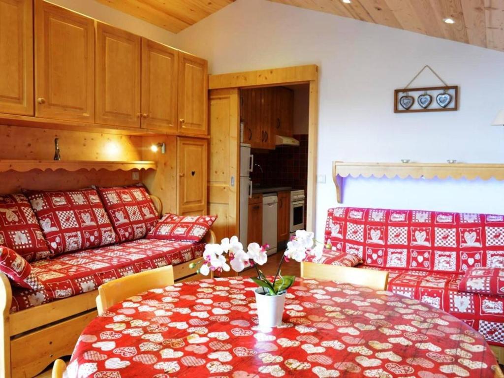 Gallery image of Appartement Le Grand-Bornand, 2 pièces, 5 personnes - FR-1-241-3 in Le Grand-Bornand