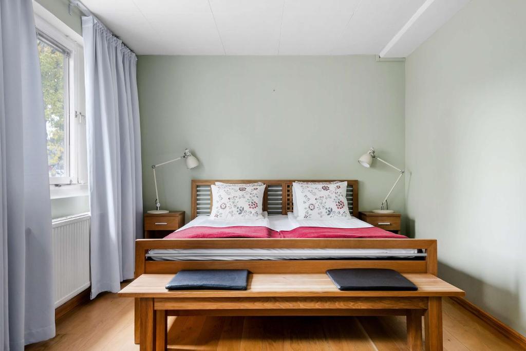 Sure Hotel by Best Western Ojaby Herrgard - Deluxe Kamer Met Kingsize Bed En Bubbelbad