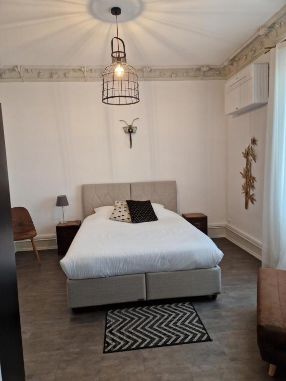 Posteľ alebo postele v izbe v ubytovaní Hipster suites - Chez Axelle -