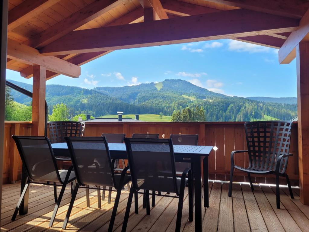 Nespecifikovaný výhled na hory nebo výhled na hory při pohledu z apartmánu