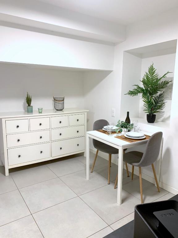 The Hidden Studio; Comfy & close to the Lake - Resim 15