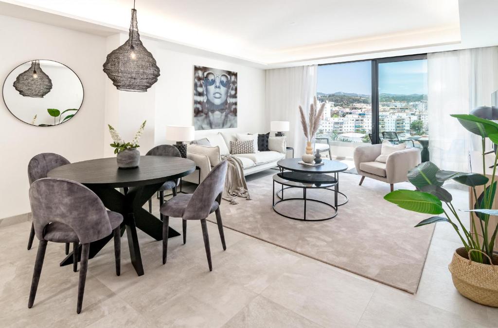 Posedenie v ubytovaní INF27E- Holiday home Estepona by Roomservices
