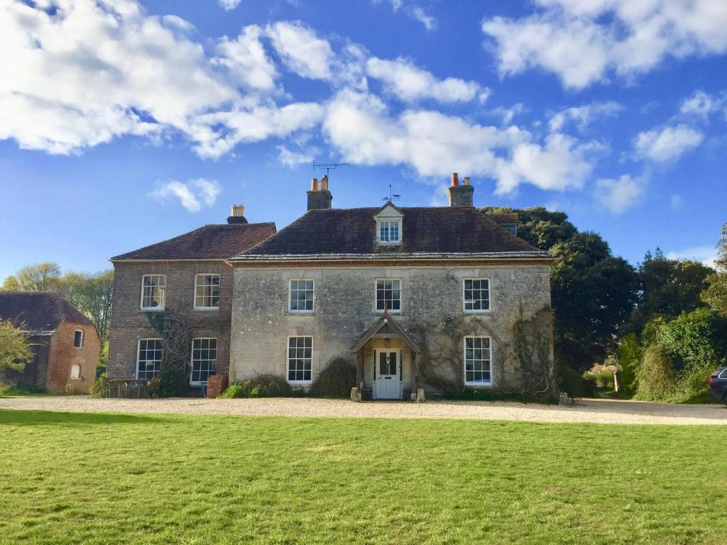 Manor House Moreton Entire Holiday Home, Dorchester, UK