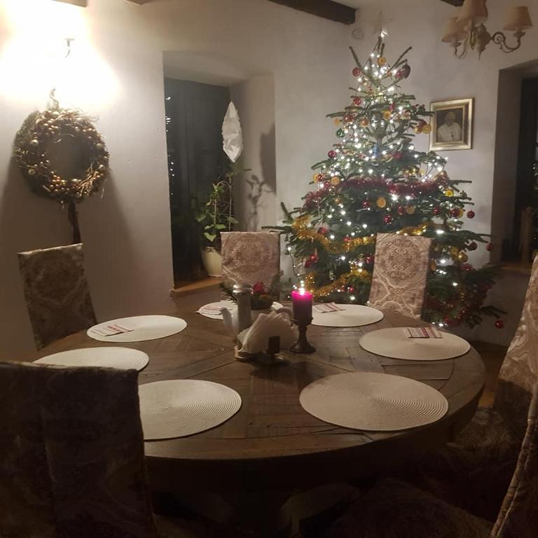 Posedenie v ubytovaní Pokoje Gościnne Art- Dworek