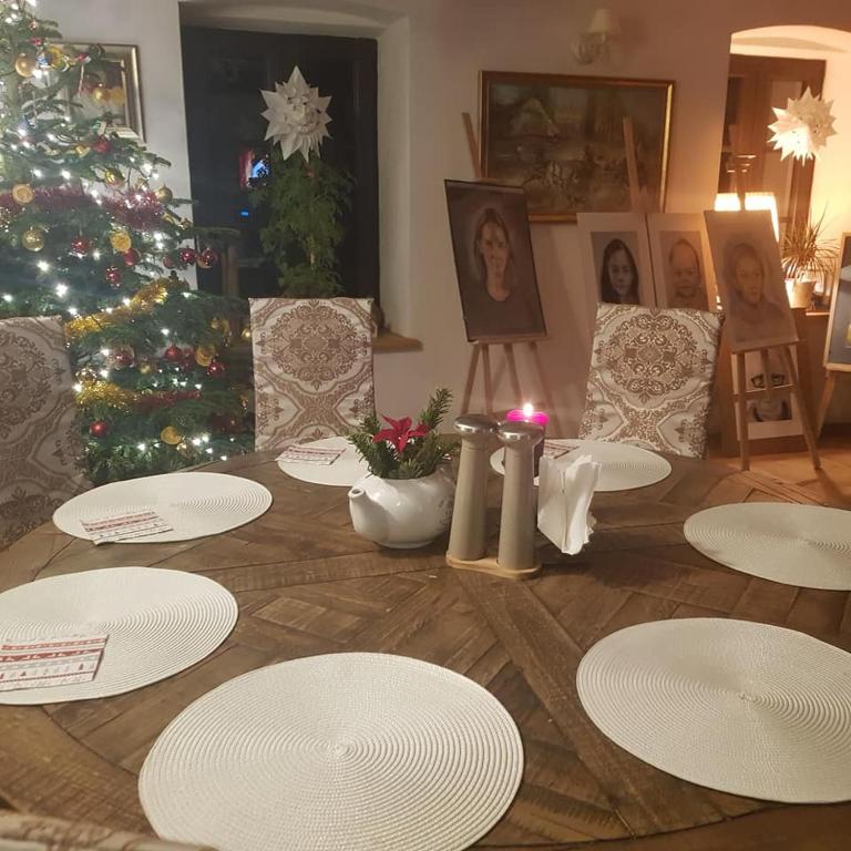 Posedenie v ubytovaní Pokoje Gościnne Art- Dworek