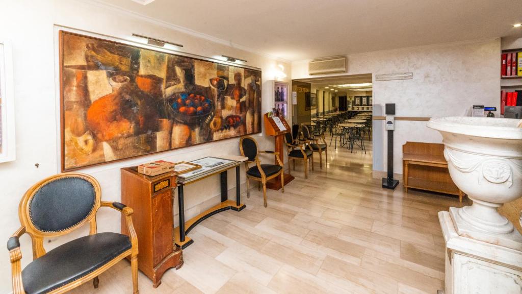 Hotel Center 2 - Resim 1