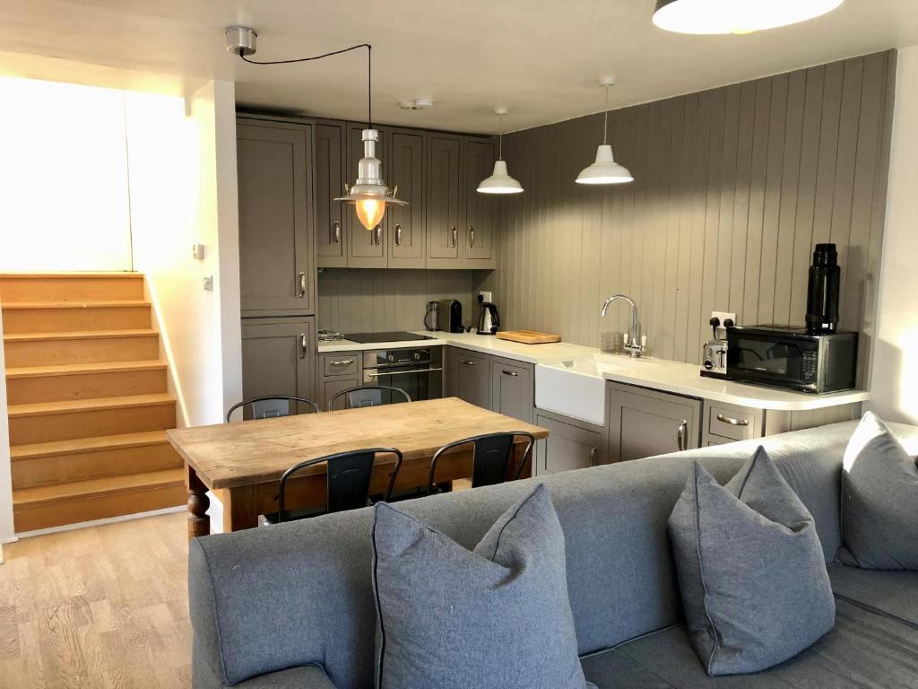 The Beach House - Housity