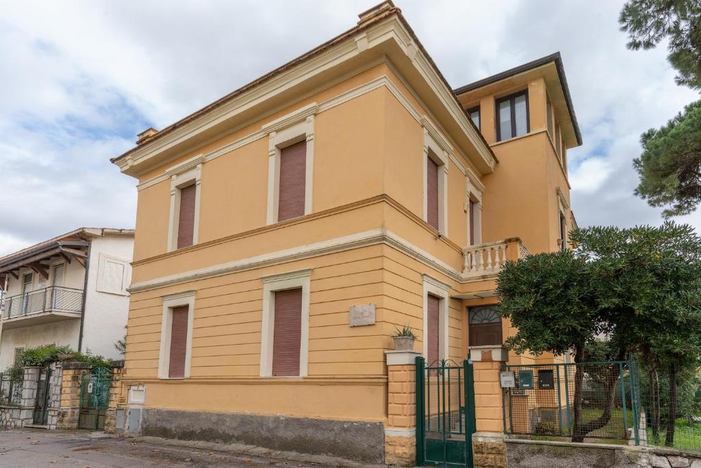 Budova, v ktorej sa apartmán nachádza