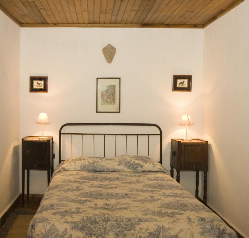 Quinta do Brejo - Turismo Equestre - Tweepersoonskamer Met Uitzicht Op De Bergen