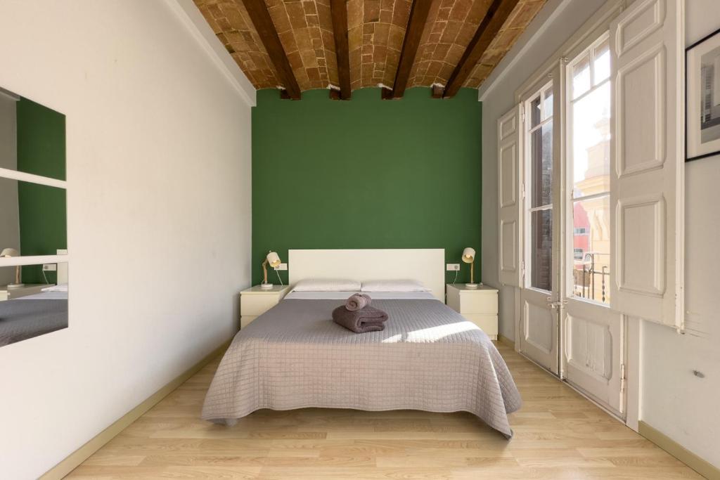 ApartEasy - Gracia Apartments - One-Bedroom Apartment