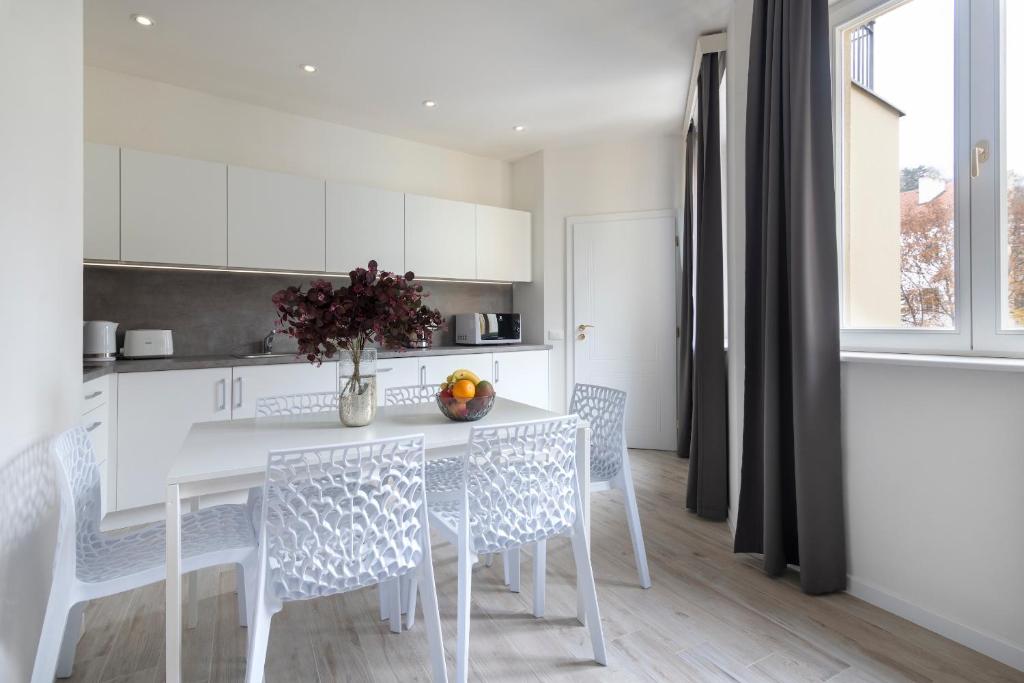 Kinsky Garden Apartments and Suites by Dwellfort - Resim 39