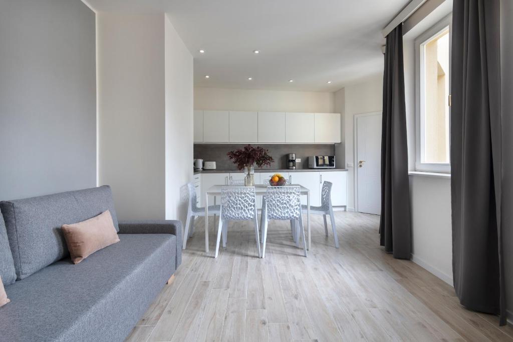 Kuchyň nebo kuchyňský kout v ubytování Kinsky Garden Apartments and Suites by Dwellfort