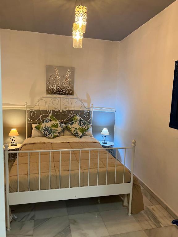Posteľ alebo postele v izbe v ubytovaní iYOURBASICS Great Apartment Hinestrosa 23 FREE WIFI&AC