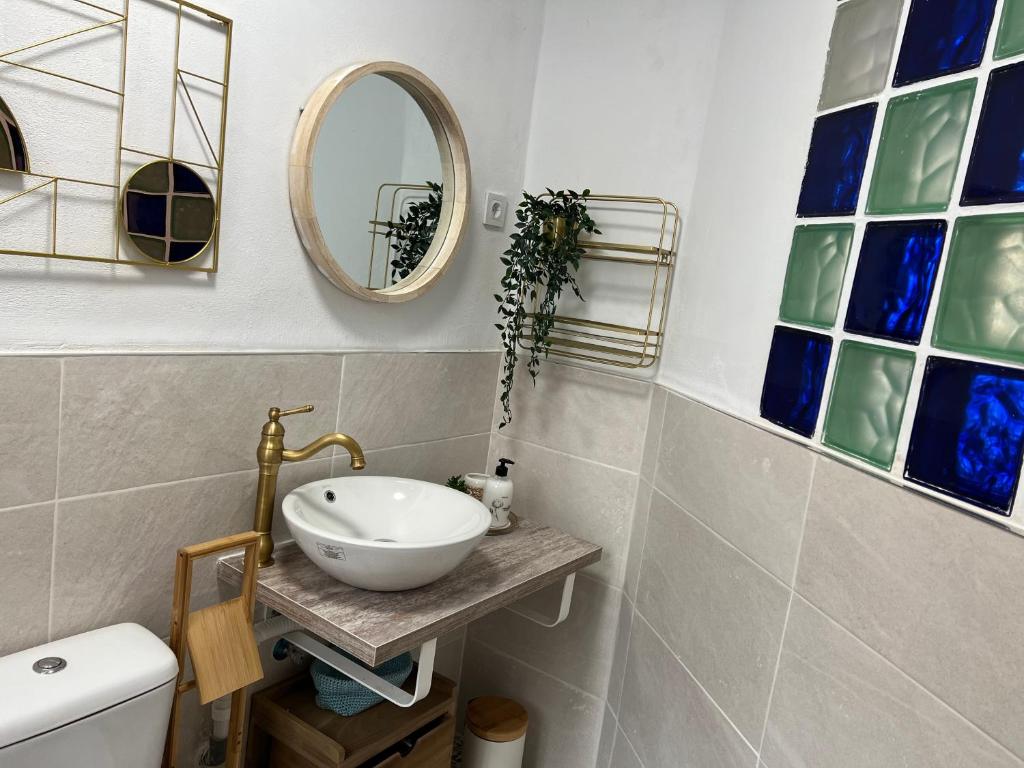 Kúpeľňa v ubytovaní iYOURBASICS Great Apartment Hinestrosa 23 FREE WIFI&AC