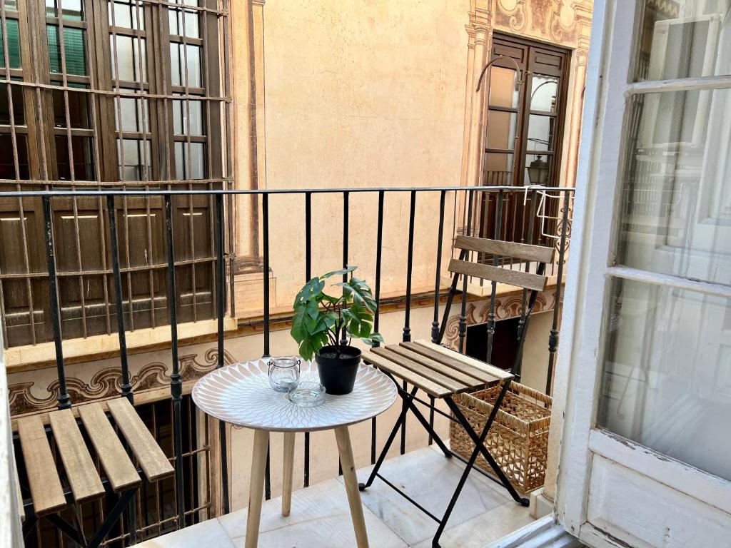 Balkón alebo terasa v ubytovaní iYOURBASICS Great Apartment Hinestrosa 23 FREE WIFI&AC