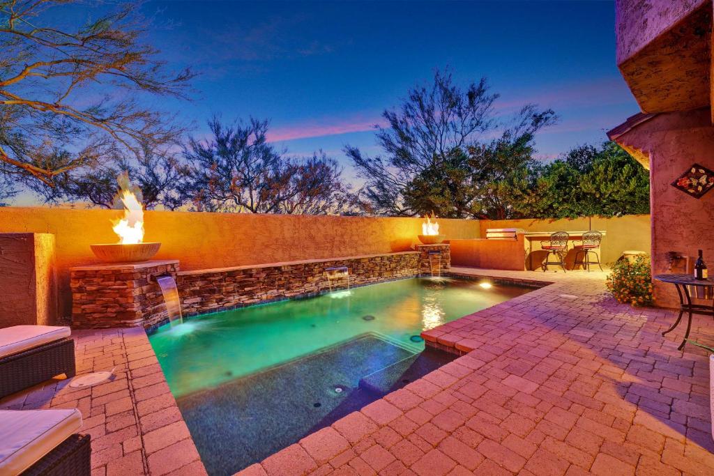 Photo de la galerie de l'établissement Spacious Scottsdale Home Swim, Golf and Hike!, à Scottsdale