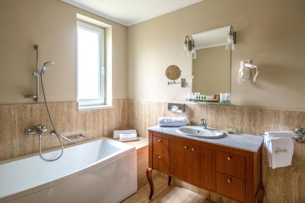 La Contessa Castle Hotel - Classic Room - Manor House