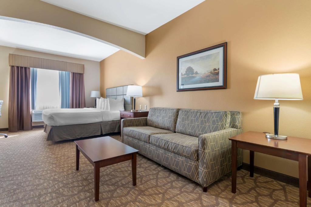 Posezení v ubytování Best Western Plus Butterfield Inn