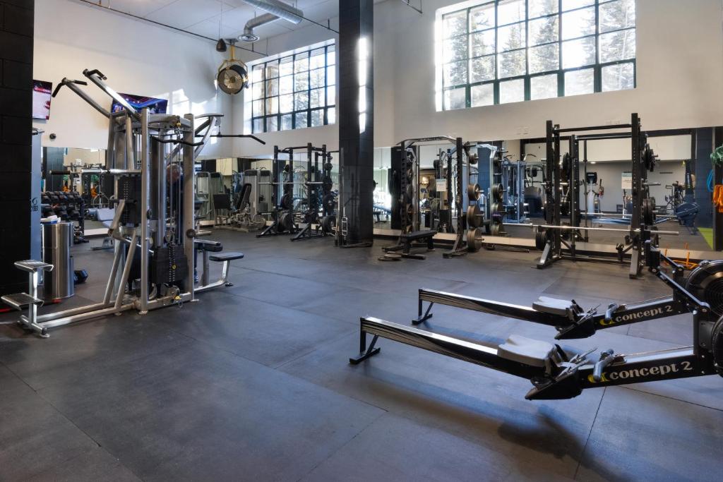 Fitness centrum a/nebo fitness zařízení v ubytování Gravity Haus Vail