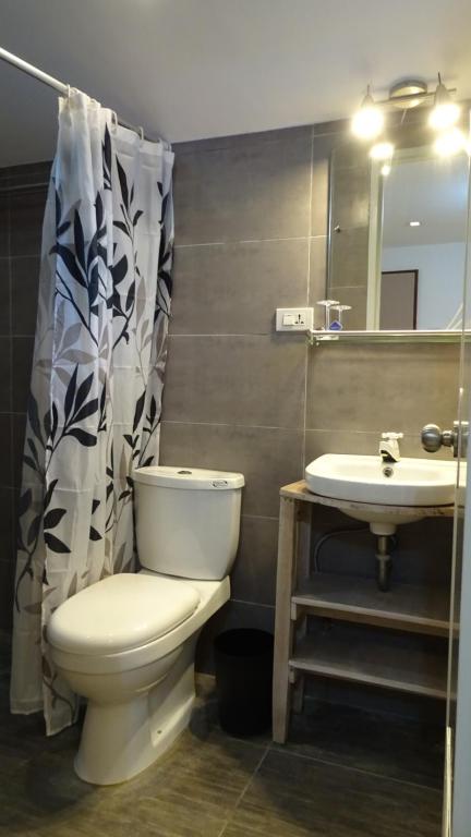 Un baño de Threshershack Inn