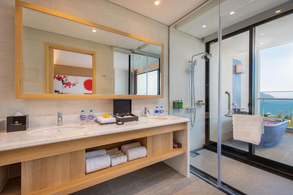 Special Offer - Deluxe Twin Panoramic Ocean View - Spa Inclusive