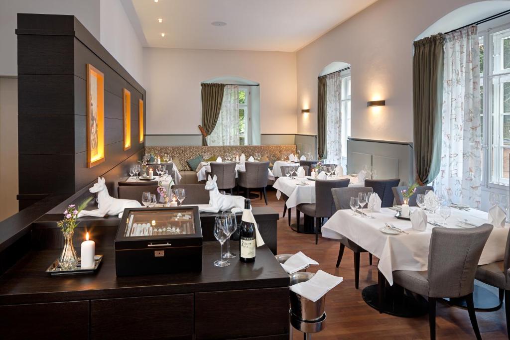 Restaurace v ubytování Hotel Jagdschloss Kranichstein