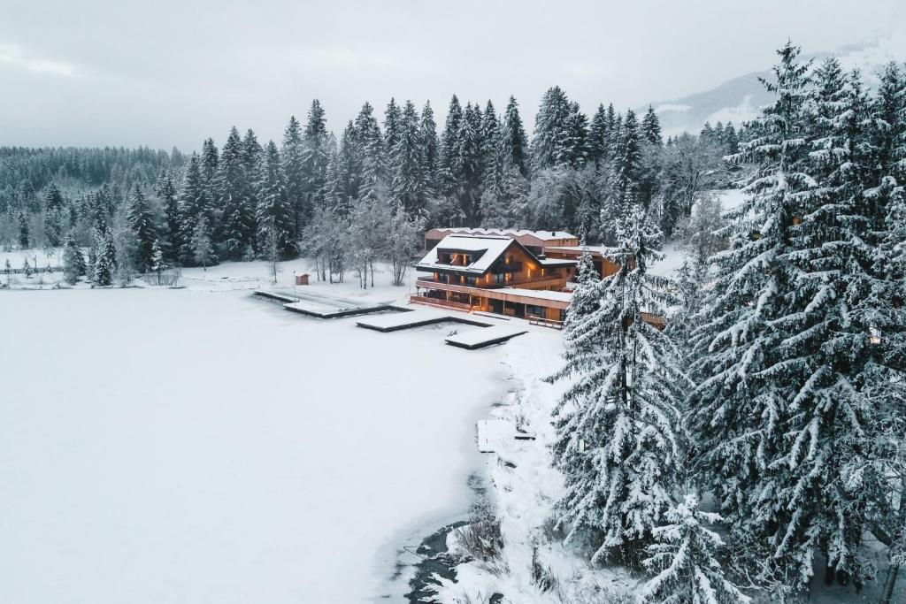 Alpenhotel Kitzbühel am Schwarzsee - 4 Sterne Superior v zime