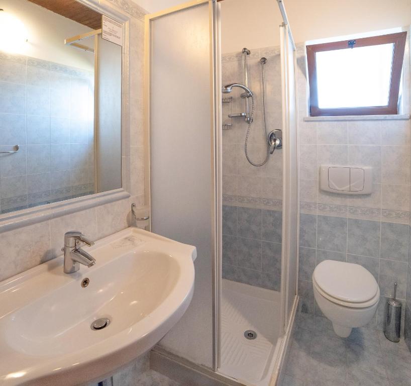 A bathroom at Residence New Paradise