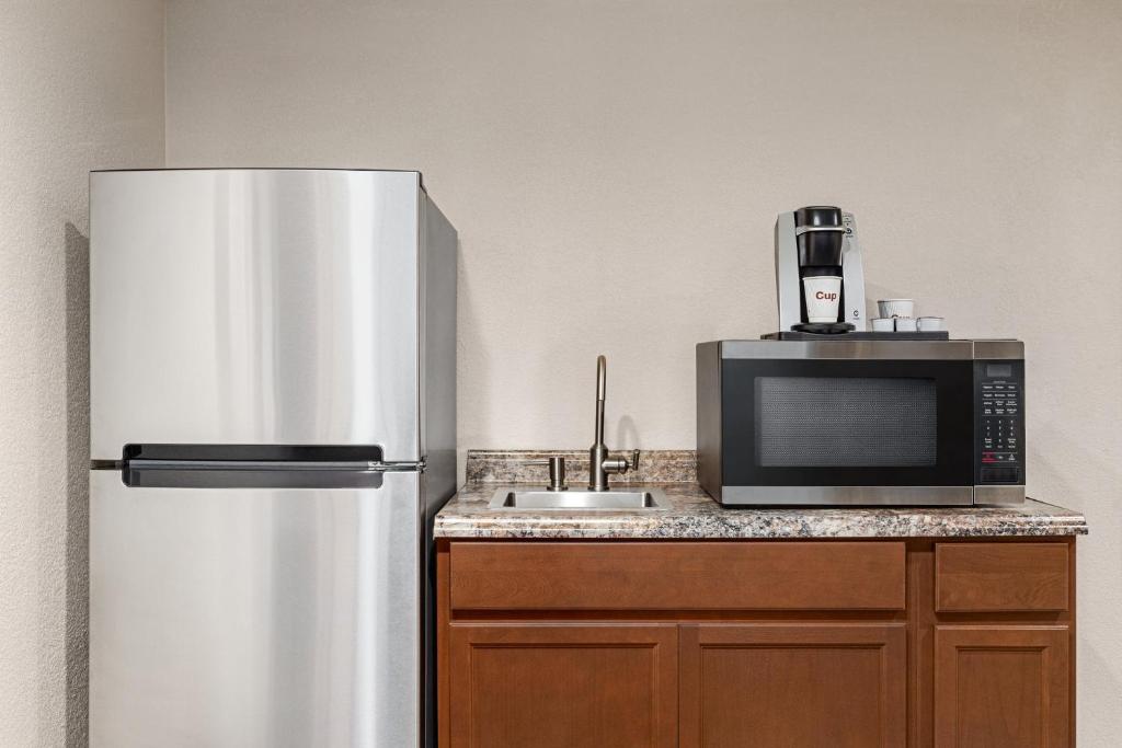 Holiday Inn Orlando International Airport, an IHG Hotel - 