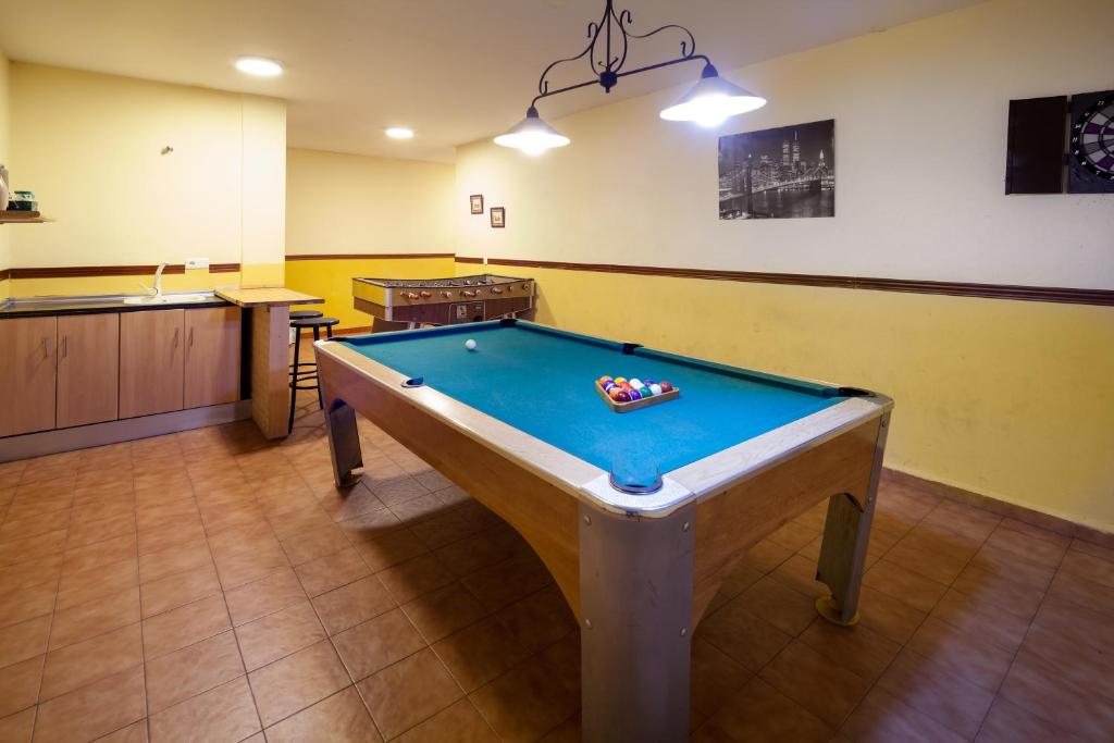 Biliár nebo kulečník v ubytování Villa Pepa