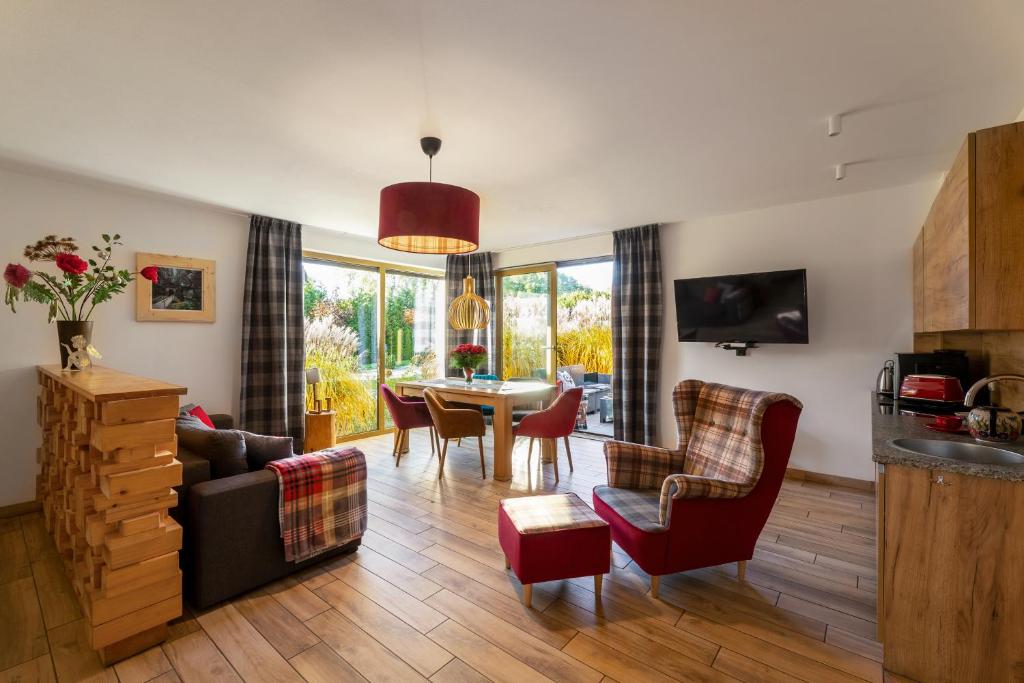 Apartamenty u Harrego II Przy Stawie Spa klimatyzacja,balkon, sauna , balia, ogród,parking - 1