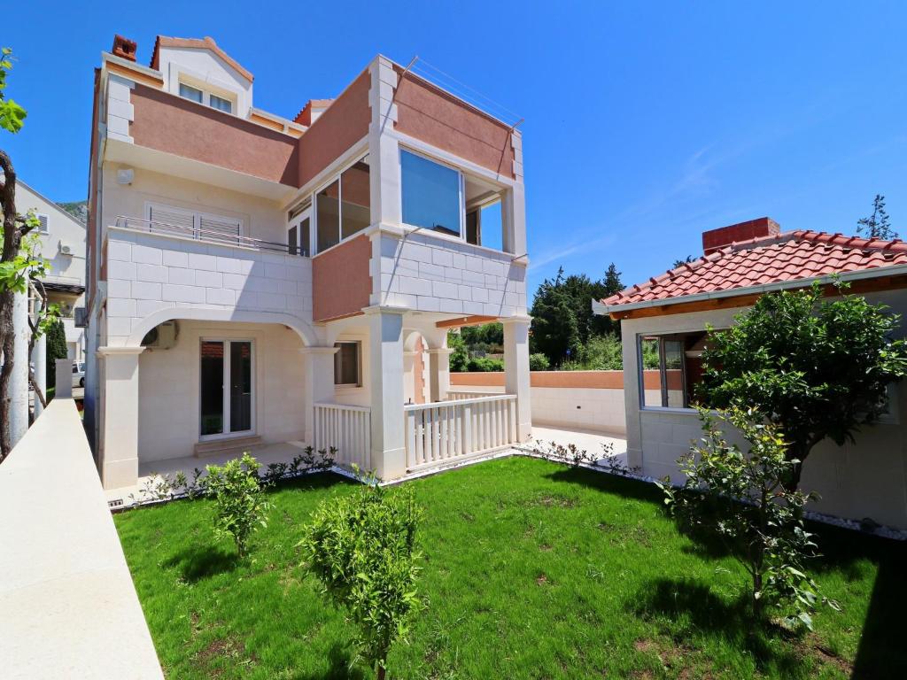 Budova, v ktorej sa apartmán nachádza