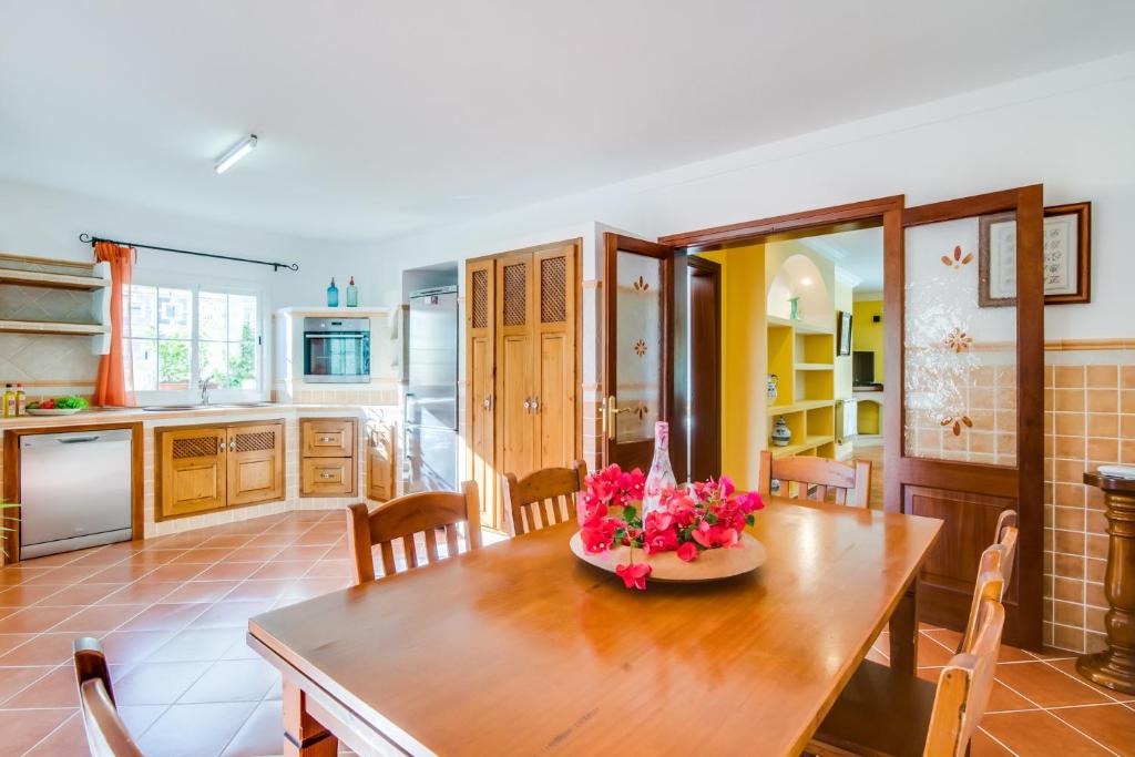 Kuchyň nebo kuchyňský kout v ubytování Ideal Property Mallorca - Can Jaume
