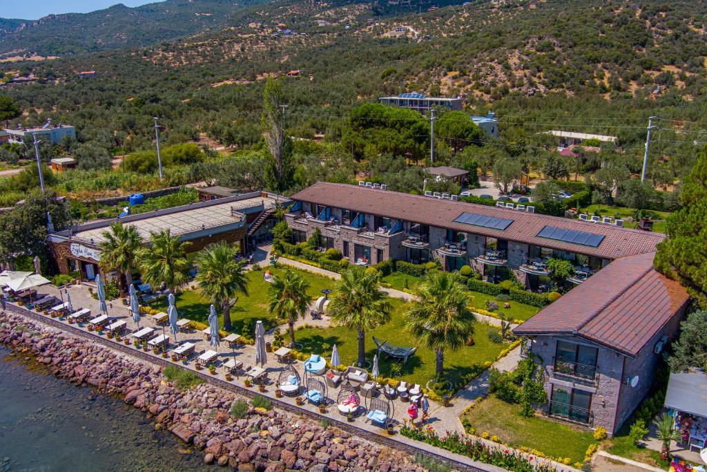 an overhead view of a building next to the water at Assos Zeyti̇n Han Special Class Hotel in Sokakagzi