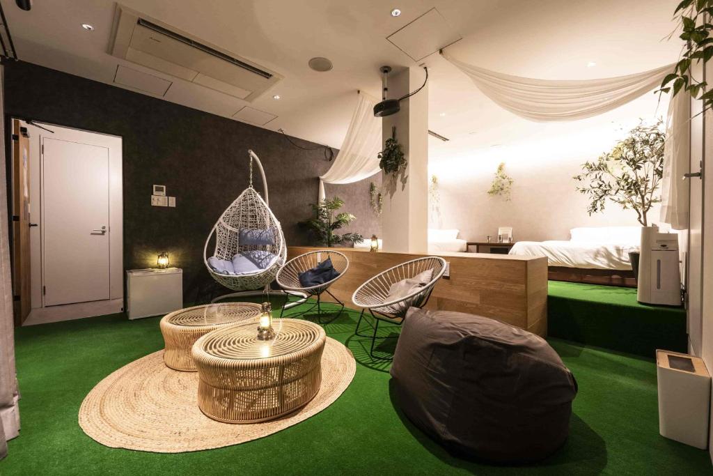 Posezení v ubytování Glamping Tokyo Asakusa