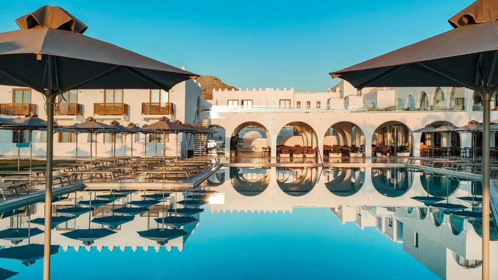 The swimming pool at or close to Blue Sea Island