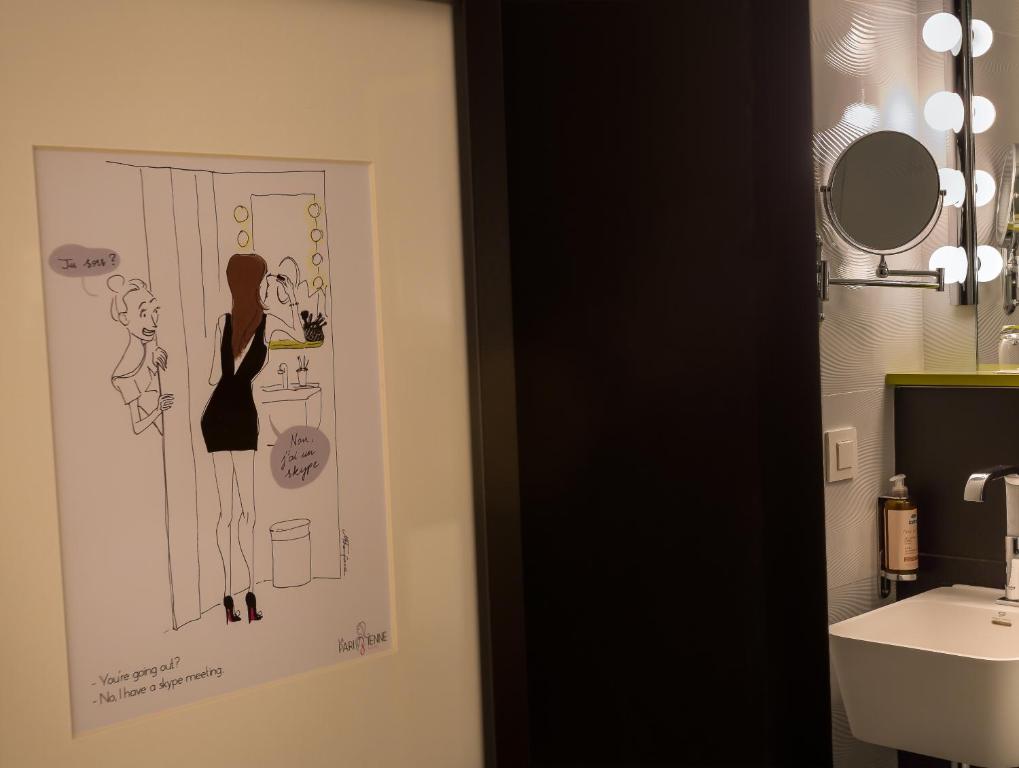 Hôtel La Parizienne - Proche Montparnasse - Resim 42