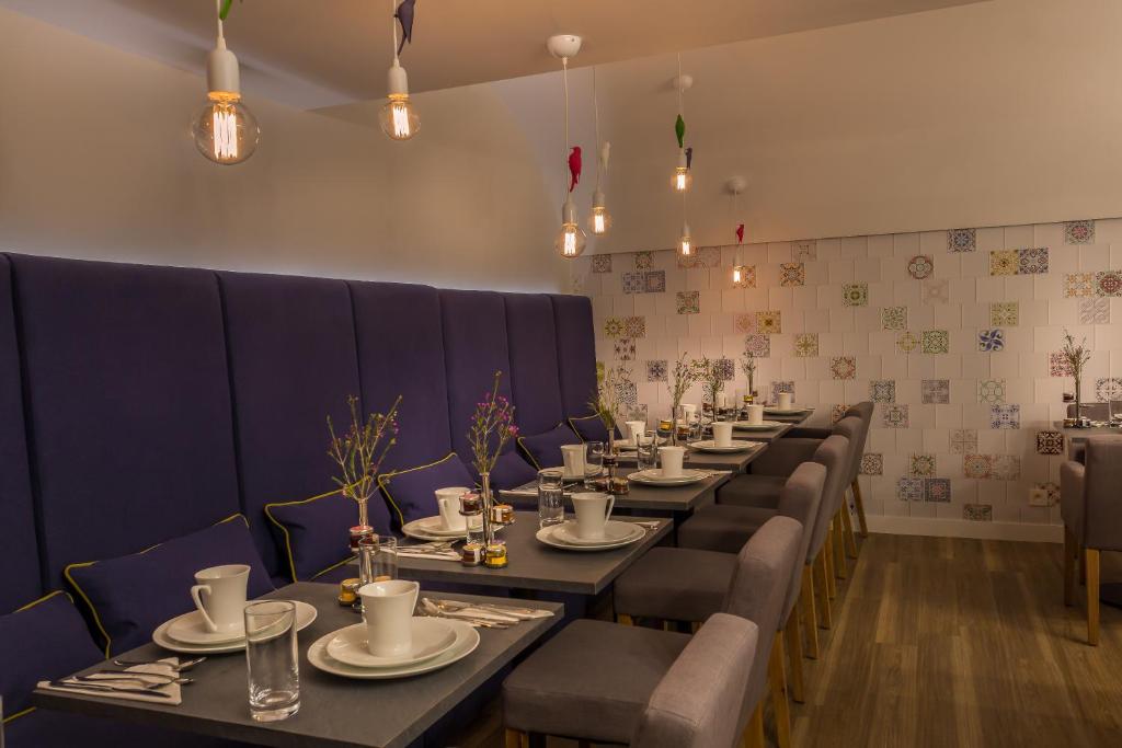 Hôtel La Parizienne - Proche Montparnasse - Resim 9