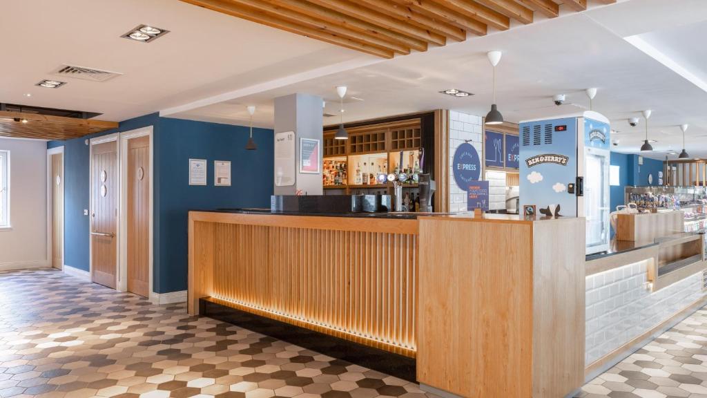 Lounge nebo bar v ubytování Holiday Inn Express Aberdeen City Centre by IHG