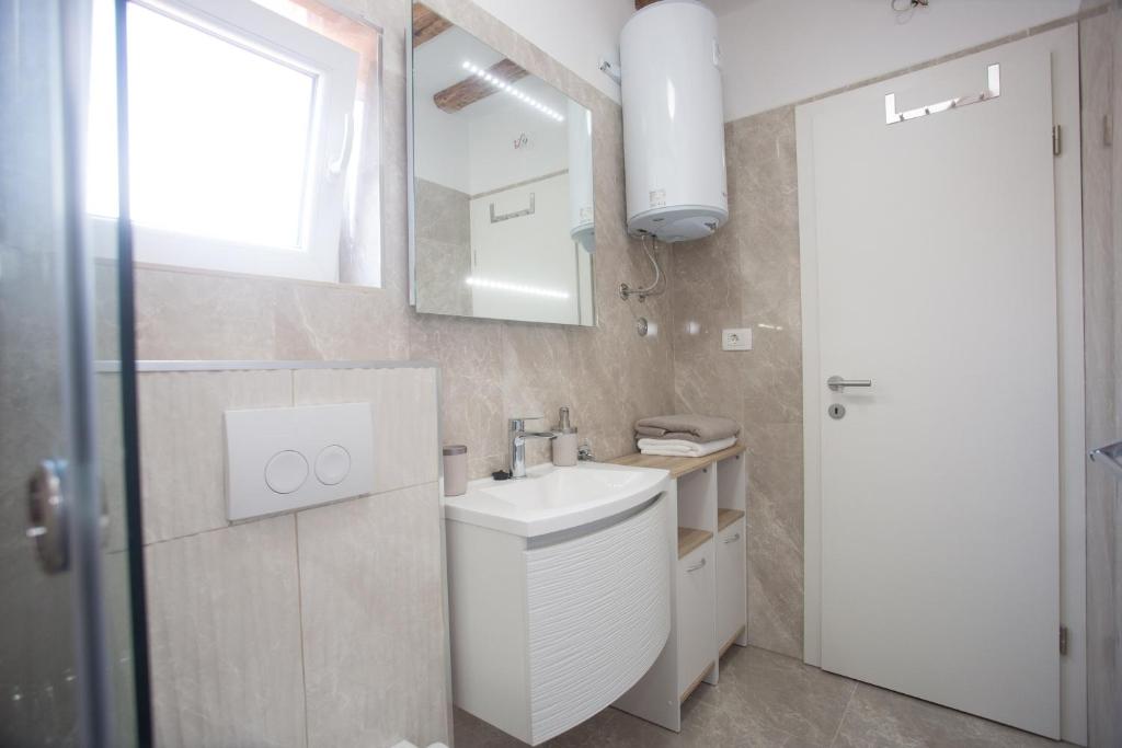 Apartments Angela with Old Town view - 18