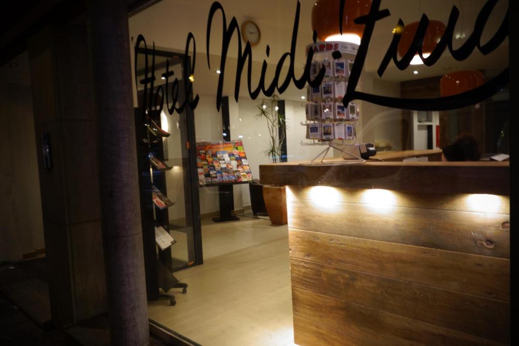 Hotel Midi-Zuid - Resim 22