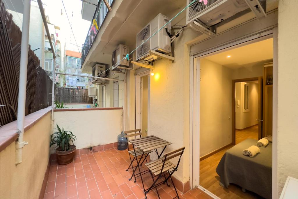 ApartEasy - Gracia Apartments - Apartment With Terrace