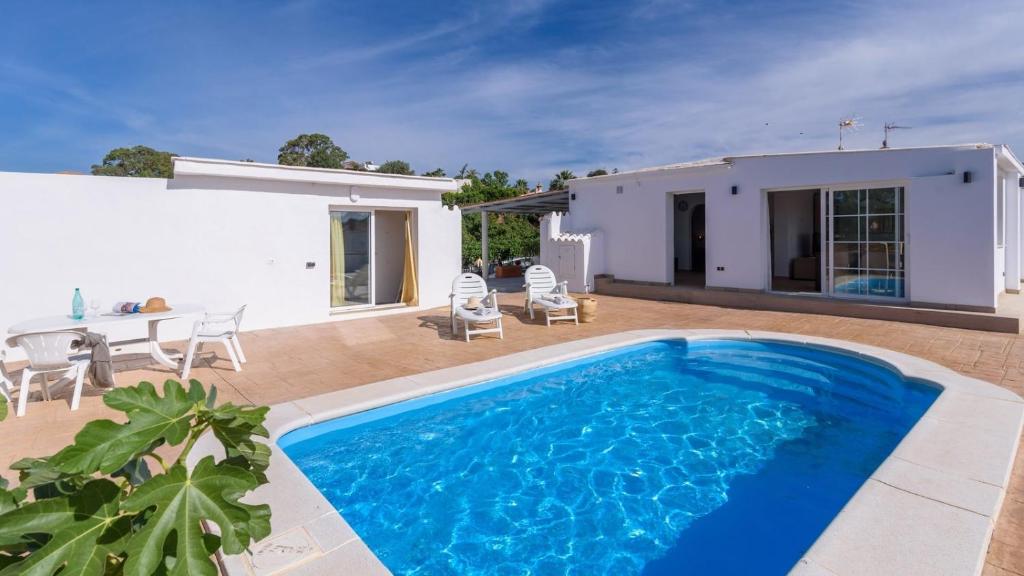 Bazén v ubytovaní Casa Vistalegre Mijas by Ruralidays alebo v jeho blízkosti