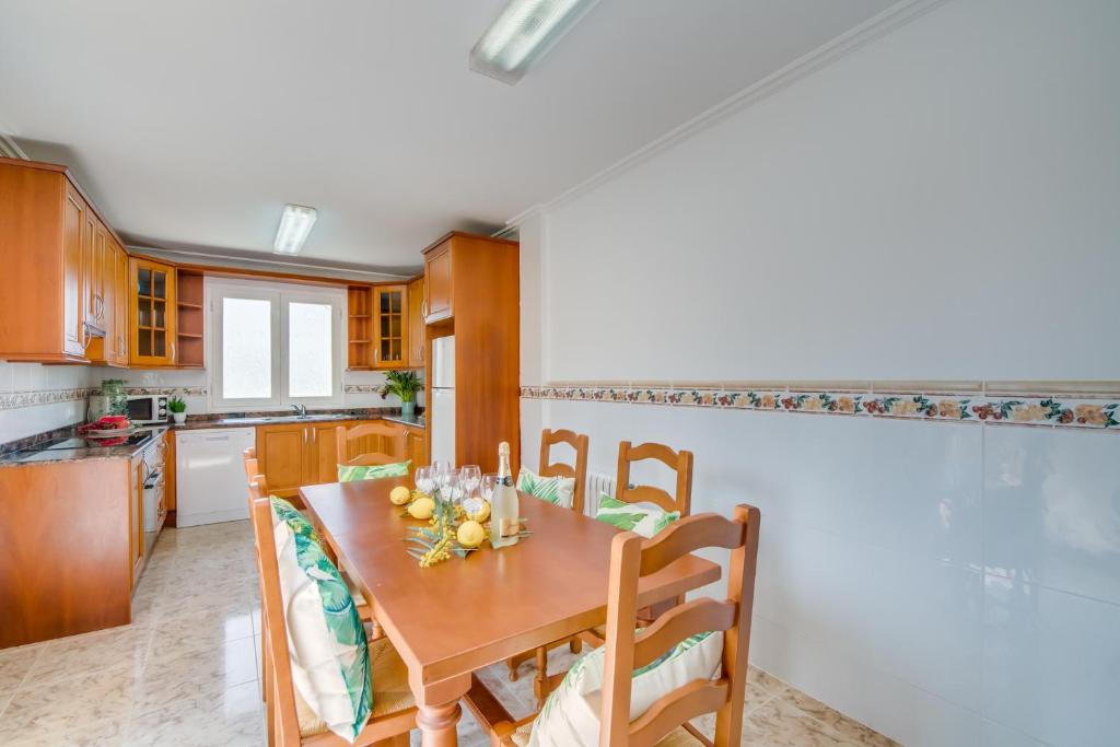 Kuchyň nebo kuchyňský kout v ubytování Ideal Property Mallorca - Villa Corb Mari