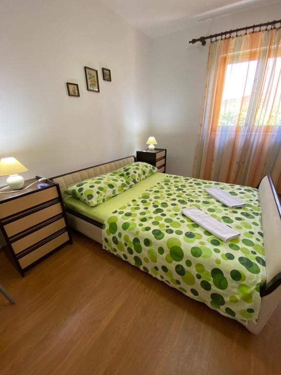 Posteľ alebo postele v izbe v ubytovaní Spacious And Bright Two Bedroom Apartment With Outdoor Area