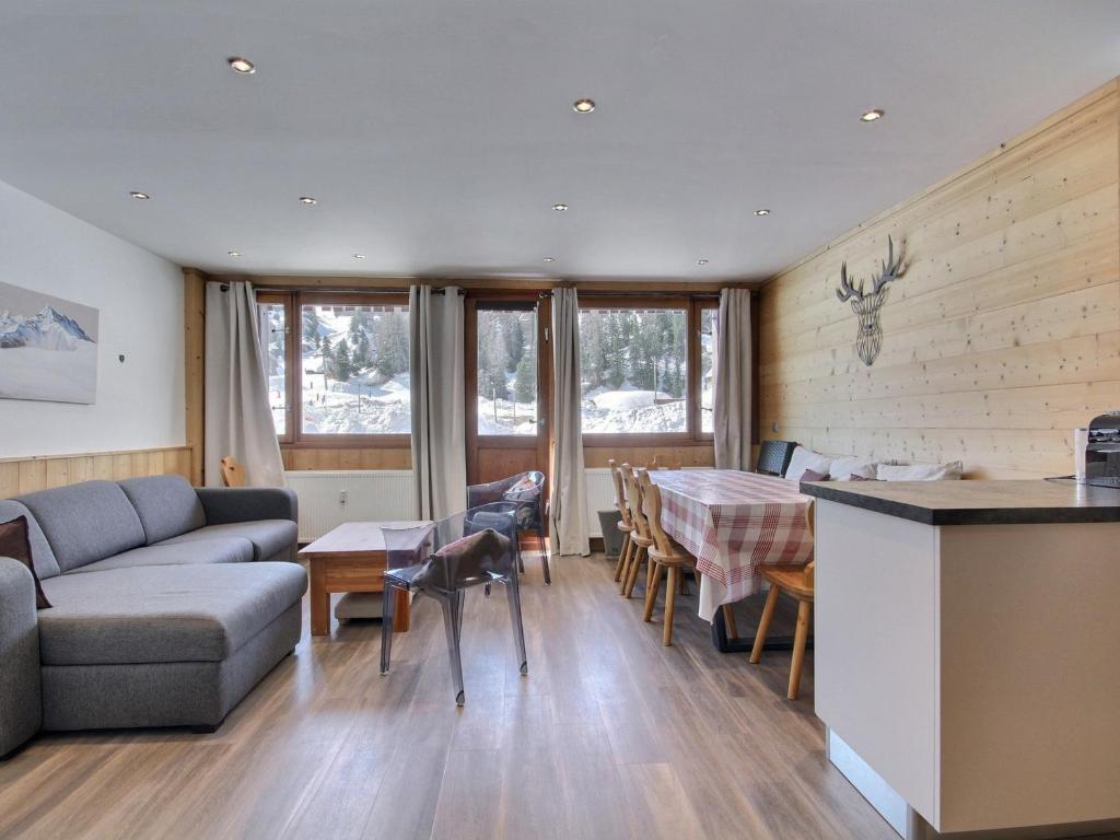 Magnifique appartement 8 personnes, balcon, skis aux pieds