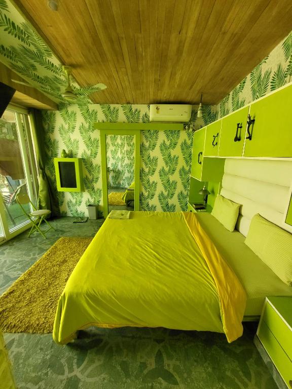 Homestay by the Tea Garden Dibrugarh - Deluxe Double Room With Balcony