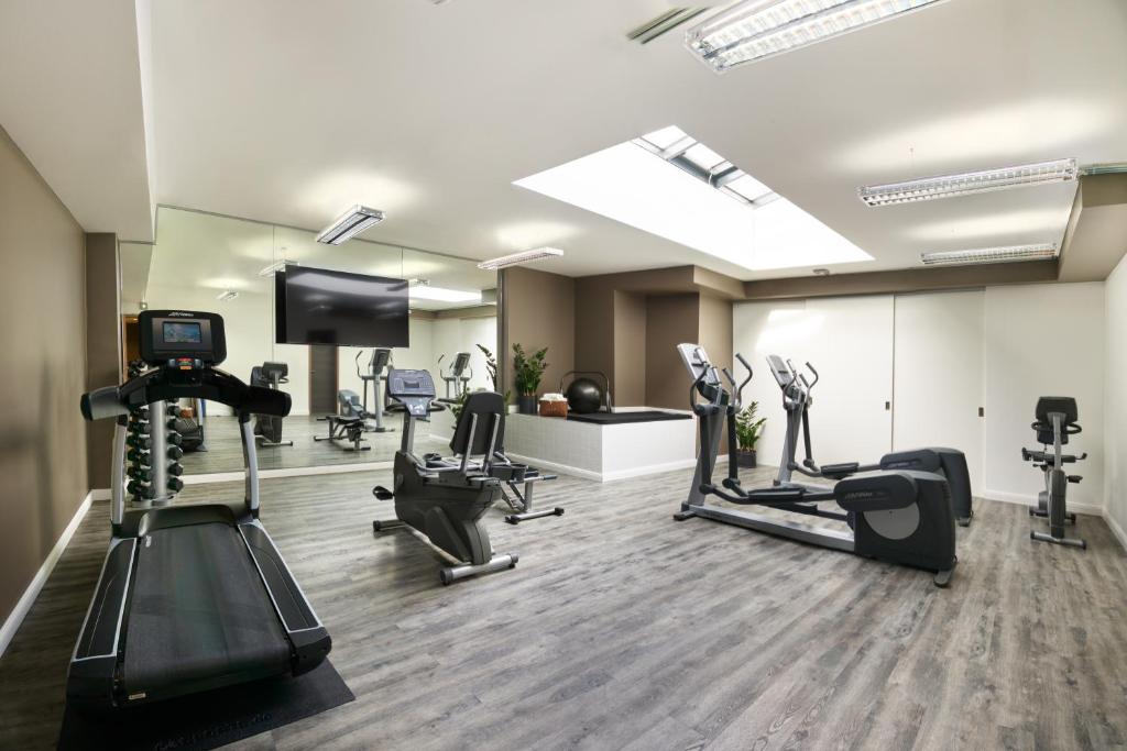 Fitness centrum a/nebo fitness zařízení v ubytování Park Inn by Radisson Luxembourg City